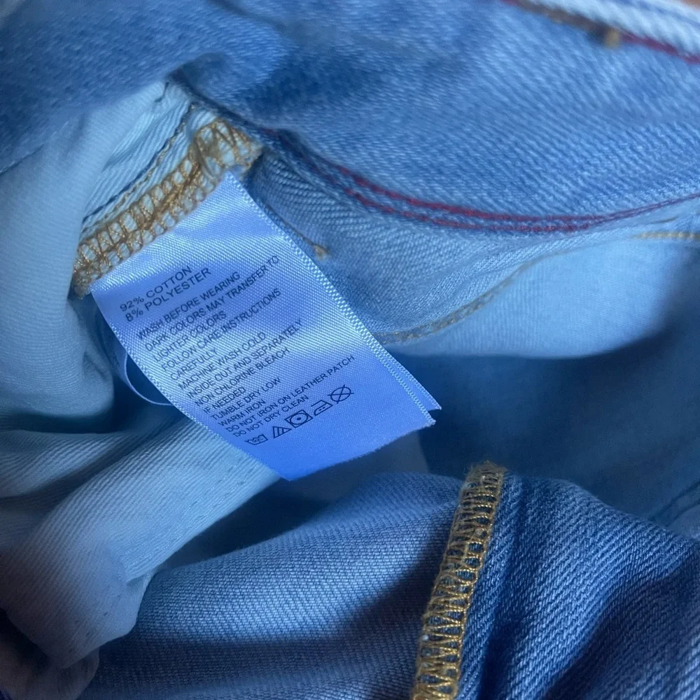 Tommy Bahama Relaxed Fit Blue Jeans - Picture 5 of 9